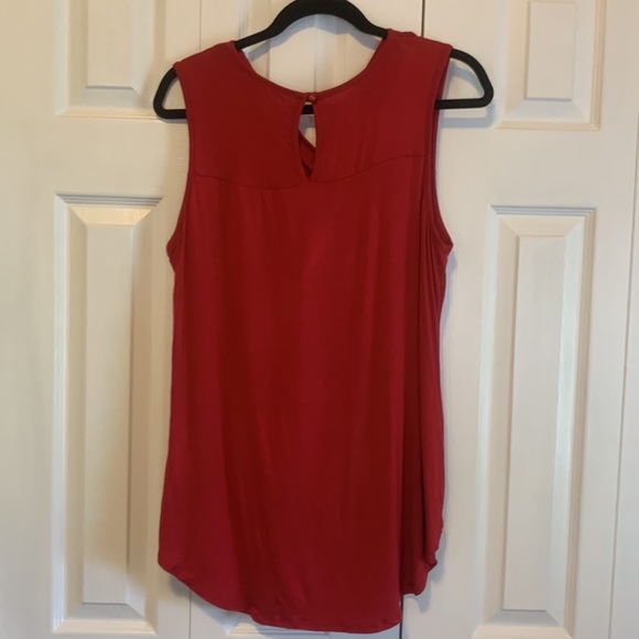 Criss-Cross Cutout Hi-Low Red Tank Size 2X New Without Tags - Picture 4 of 6